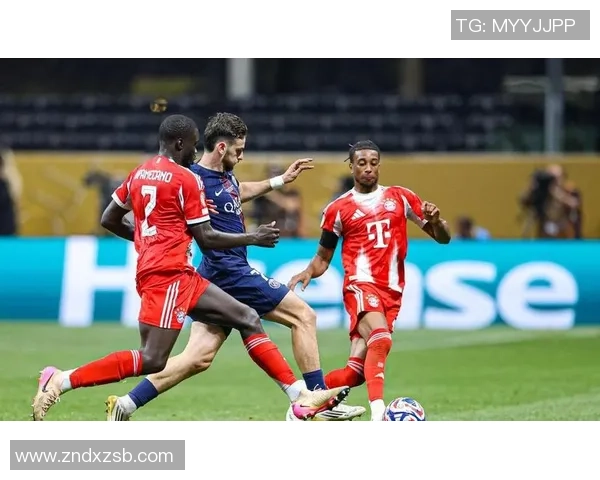 世界杯精彩对决那不勒斯与拜仁激战成平引发争议判罚热议