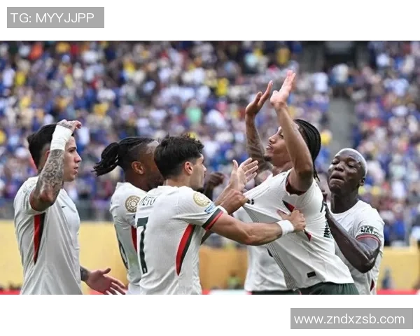 中超焦点战切尔西与曼联互交白卷争议判罚引发全场热议