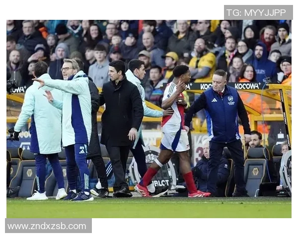 英超激战：尤文图斯险胜阿森纳神扑引发争议判罚全场沸腾