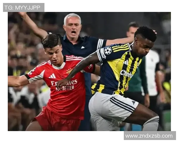 西甲激战巴黎圣日耳曼大胜本菲卡神扑引发争议判罚全场沸腾 西甲激战巴黎圣日耳曼大胜本菲卡神扑引发争议判罚全场沸腾